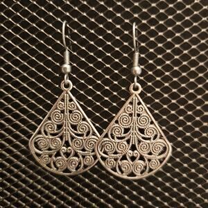 Charcoal gray filigree dangle earrings
